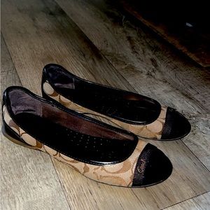 Coach flats